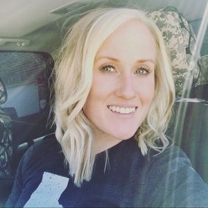 Meet your Posher, Leslie